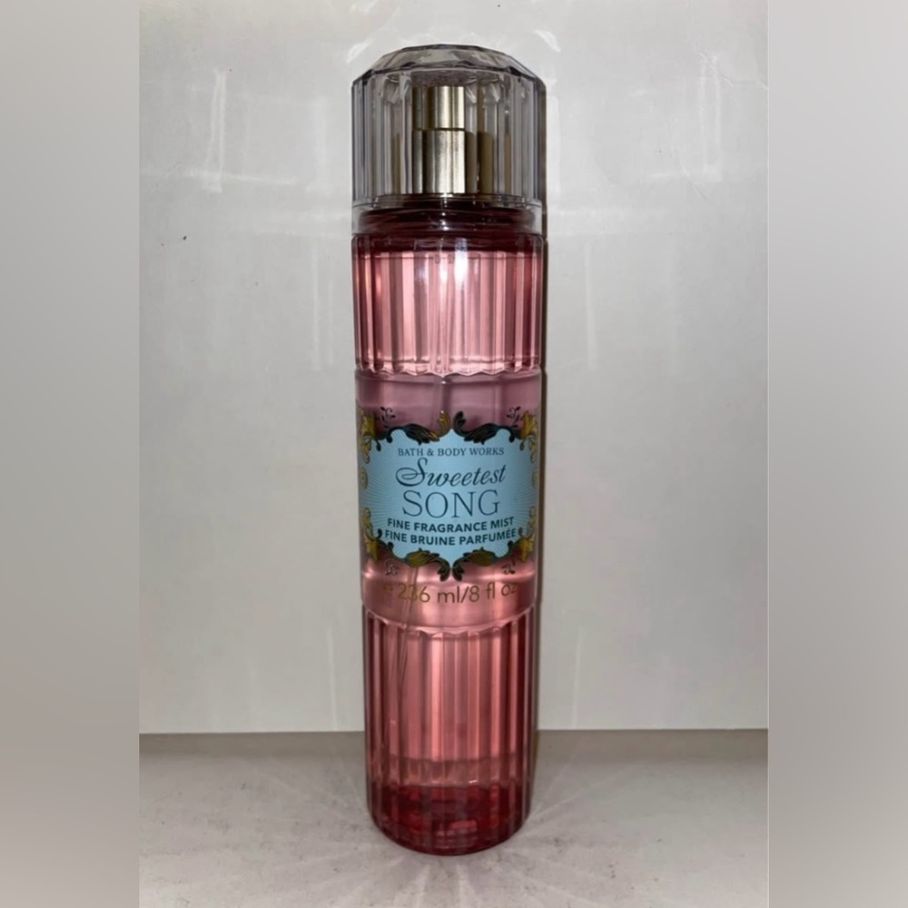 Bath & Body Works Sweetest Song Fragrance Mist 8oz New